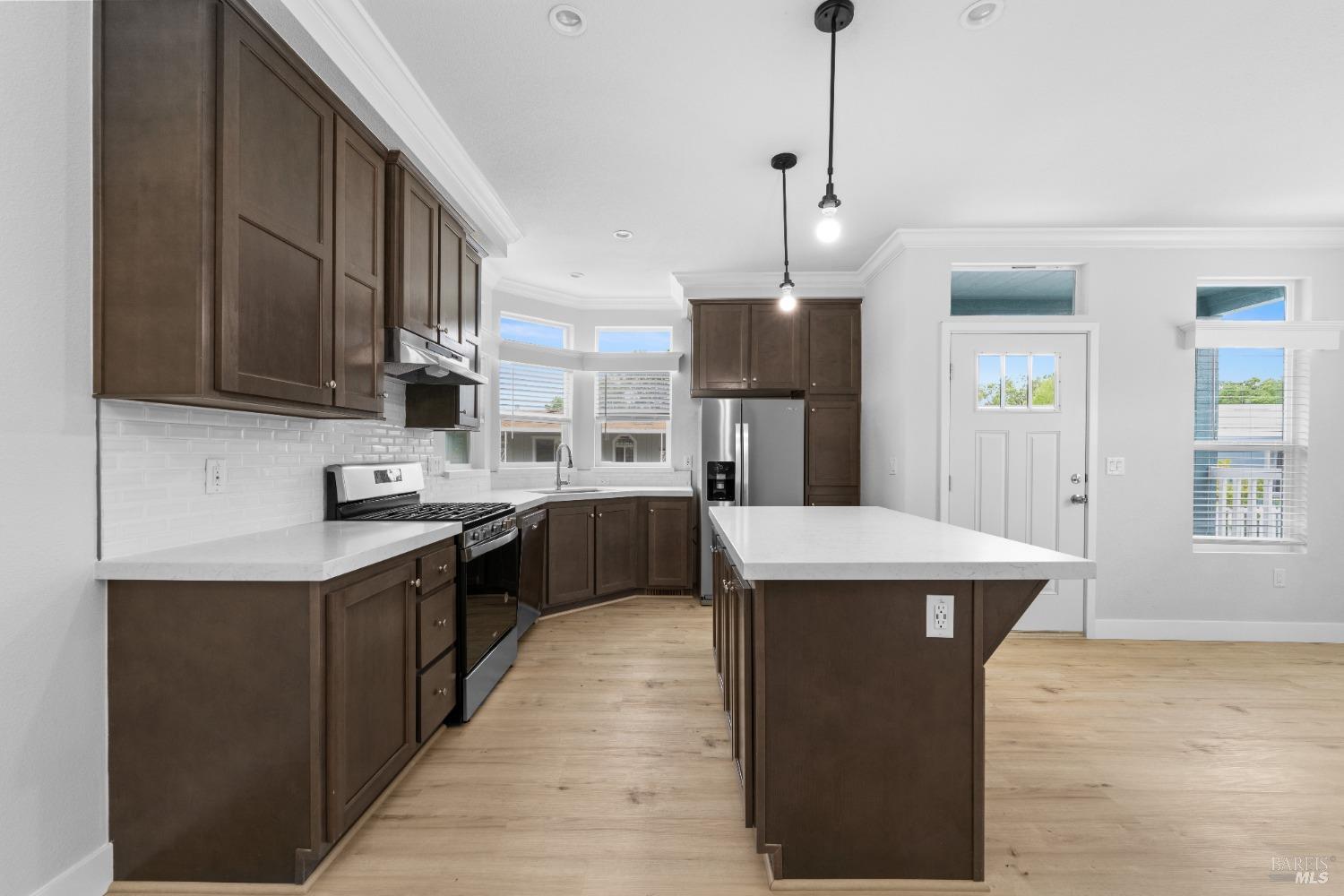 153 Bari Lane Windsor CA 95492