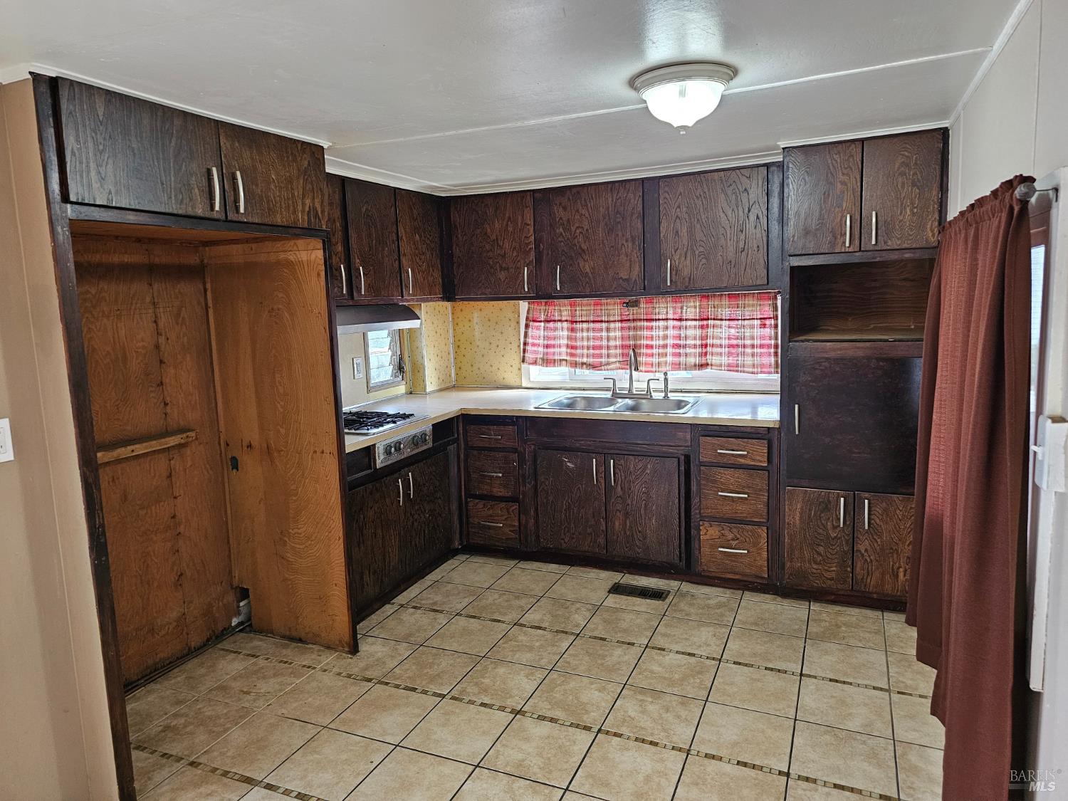 1036 Pueblo Avenue Napa CA 94558