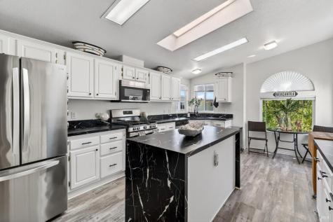 146 Stratford Way Santa Rosa CA 95401