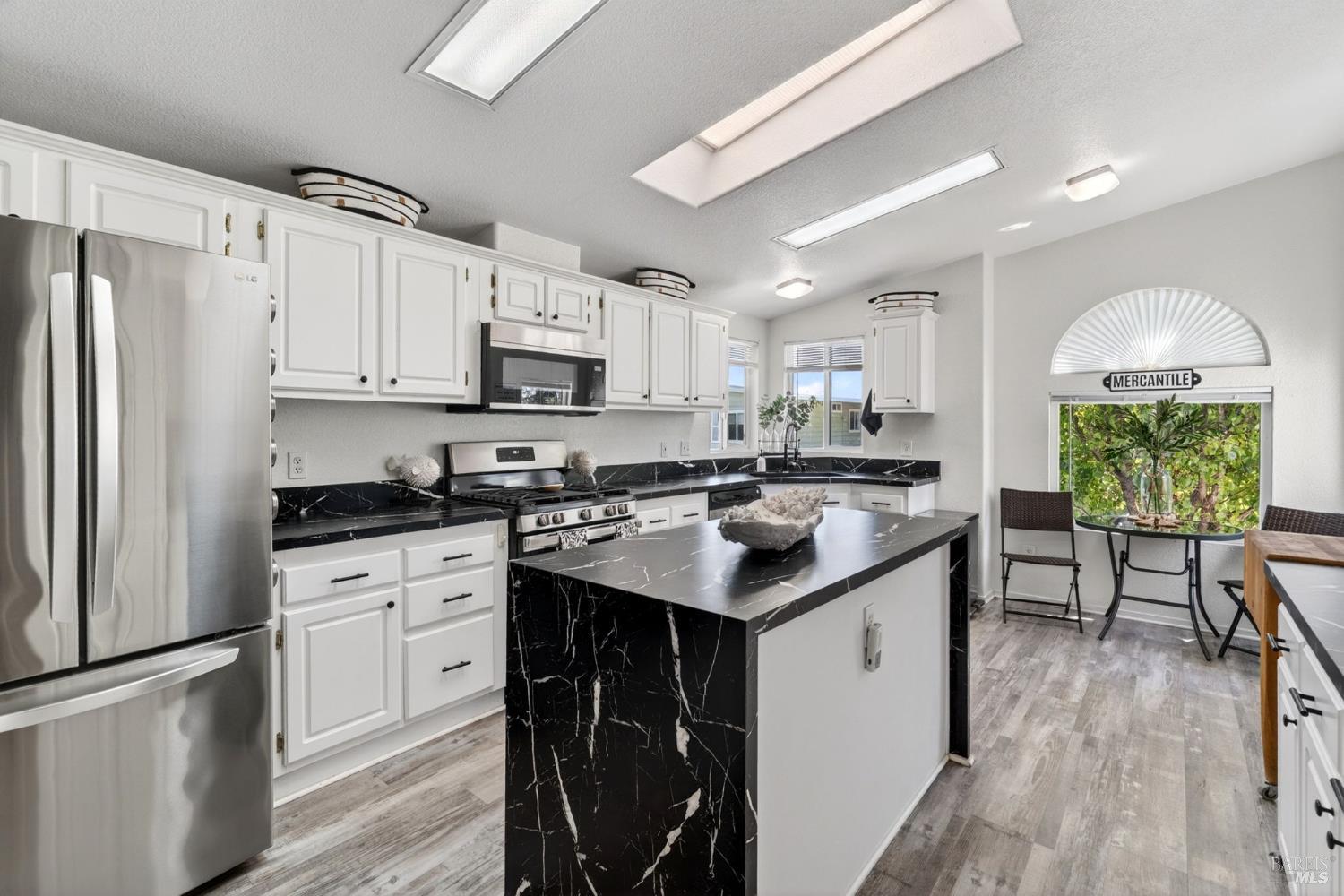 146 Stratford Way Santa Rosa CA 95401