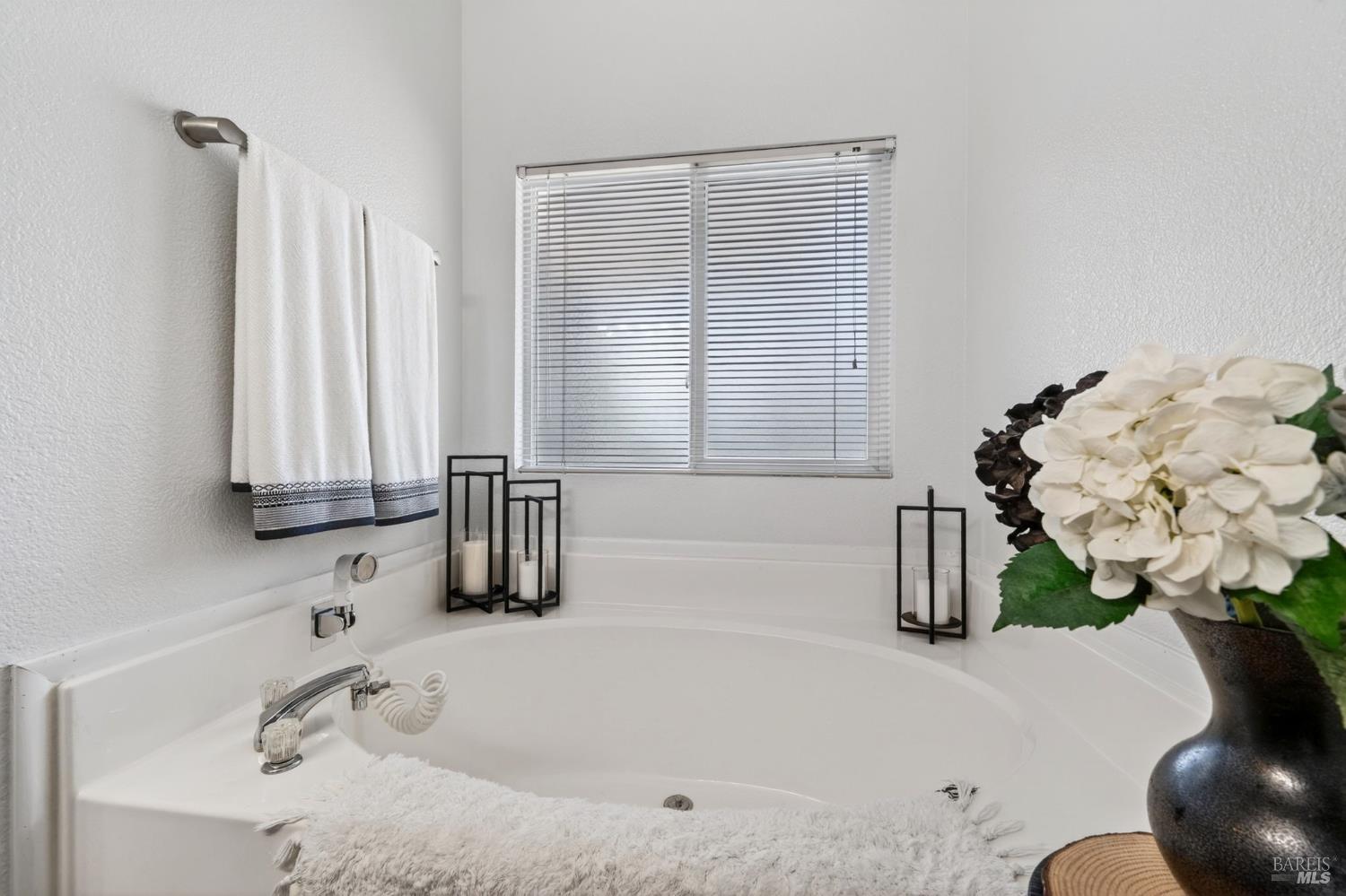 146 Stratford Way Santa Rosa CA 95401