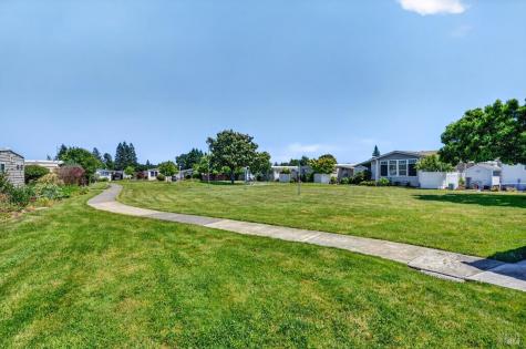 146 Stratford Way Santa Rosa CA 95401