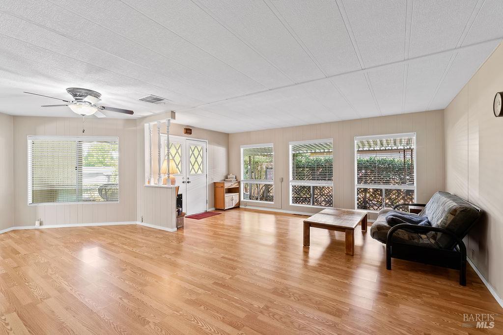 105 Glenoak Court Santa Rosa CA 95409