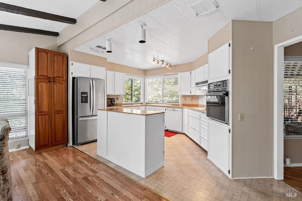 105 Glenoak Court Santa Rosa CA 95409