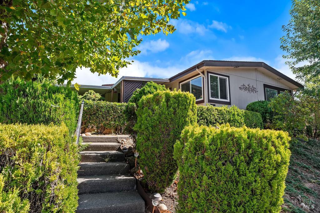 105 Glenoak Court Santa Rosa CA 95409