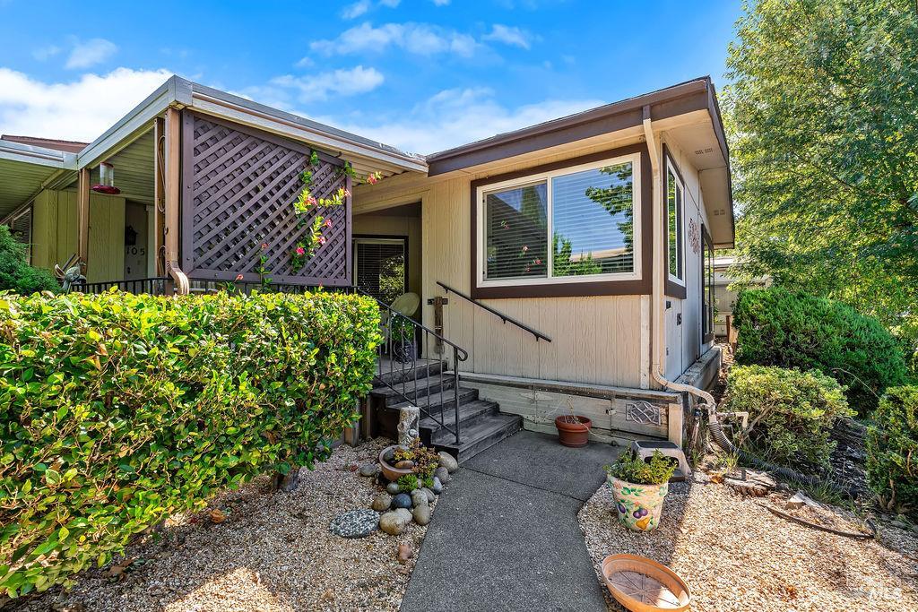 105 Glenoak Court Santa Rosa CA 95409
