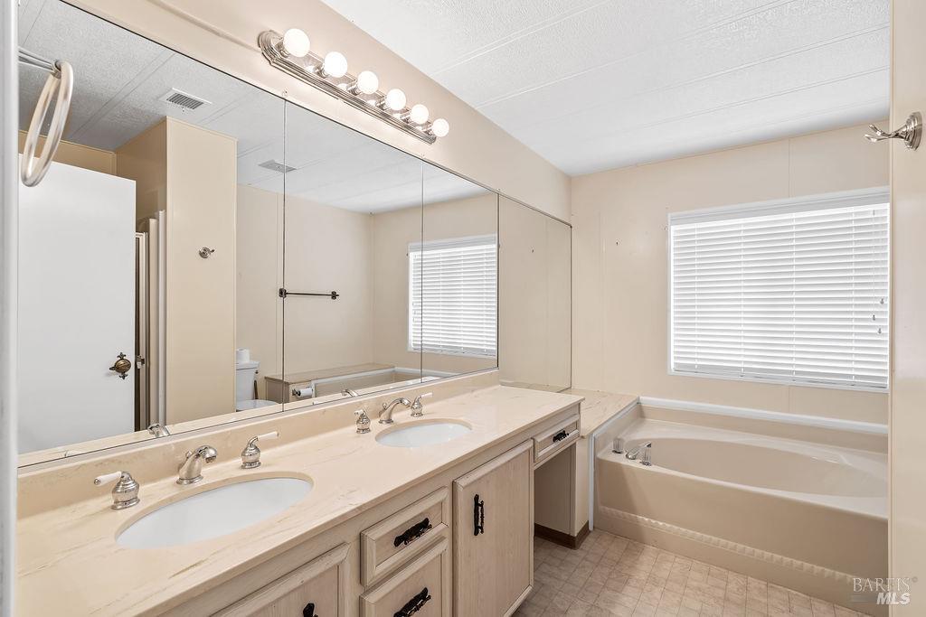 105 Glenoak Court Santa Rosa CA 95409