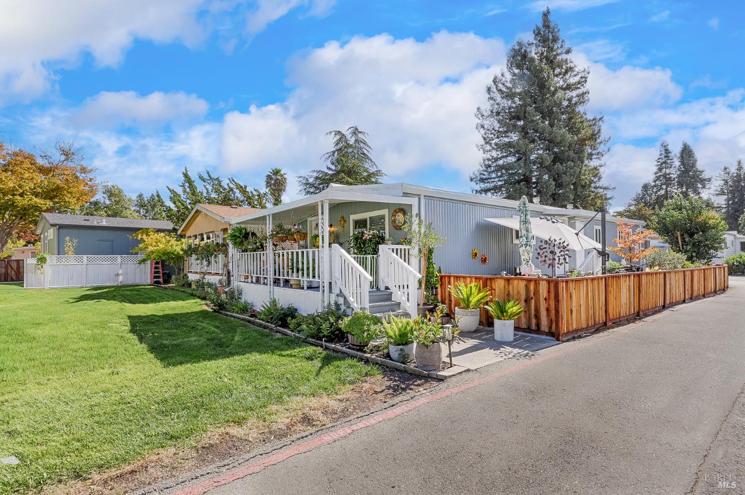 211 Apple Lane Rohnert Park CA 94928