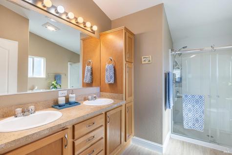 20 Oakwood Drive Petaluma CA 94954