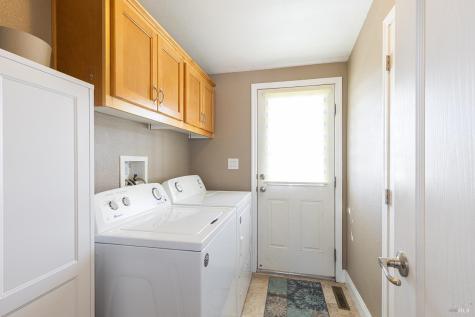 20 Oakwood Drive Petaluma CA 94954