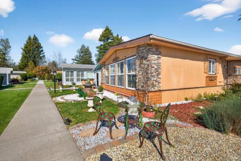 145 Circulo Todos Rohnert Park CA 94928