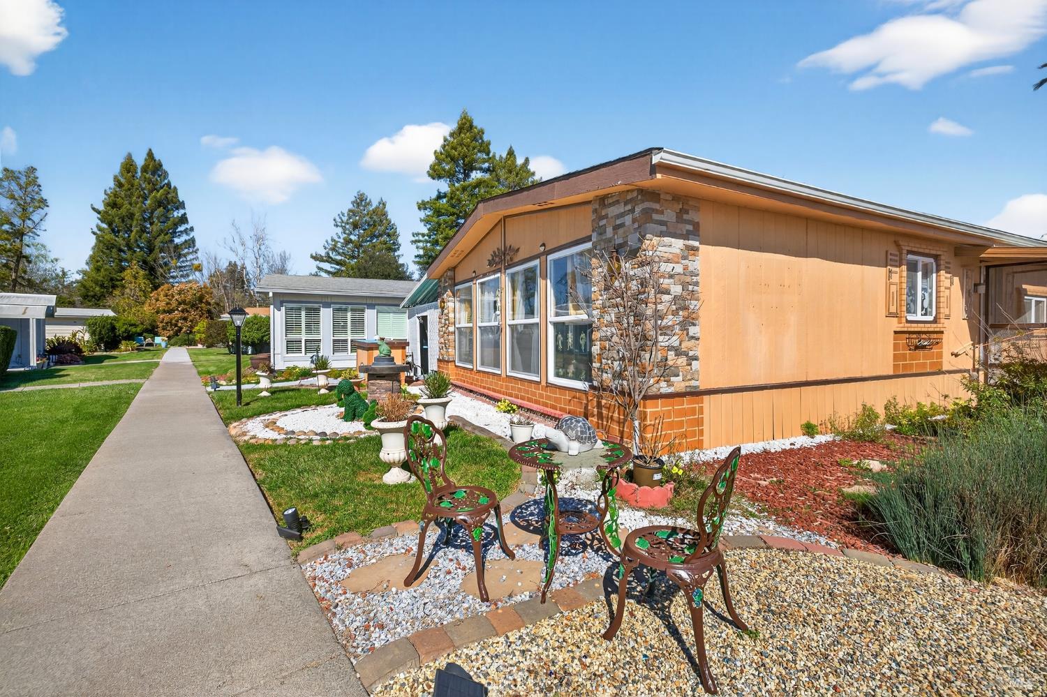 145 Circulo Todos Rohnert Park CA 94928