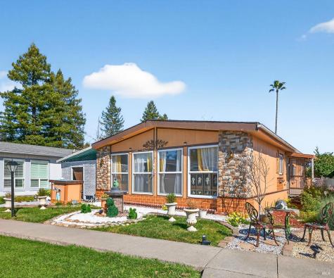 145 Circulo Todos Rohnert Park CA 94928