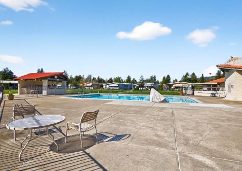 145 Circulo Todos Rohnert Park CA 94928
