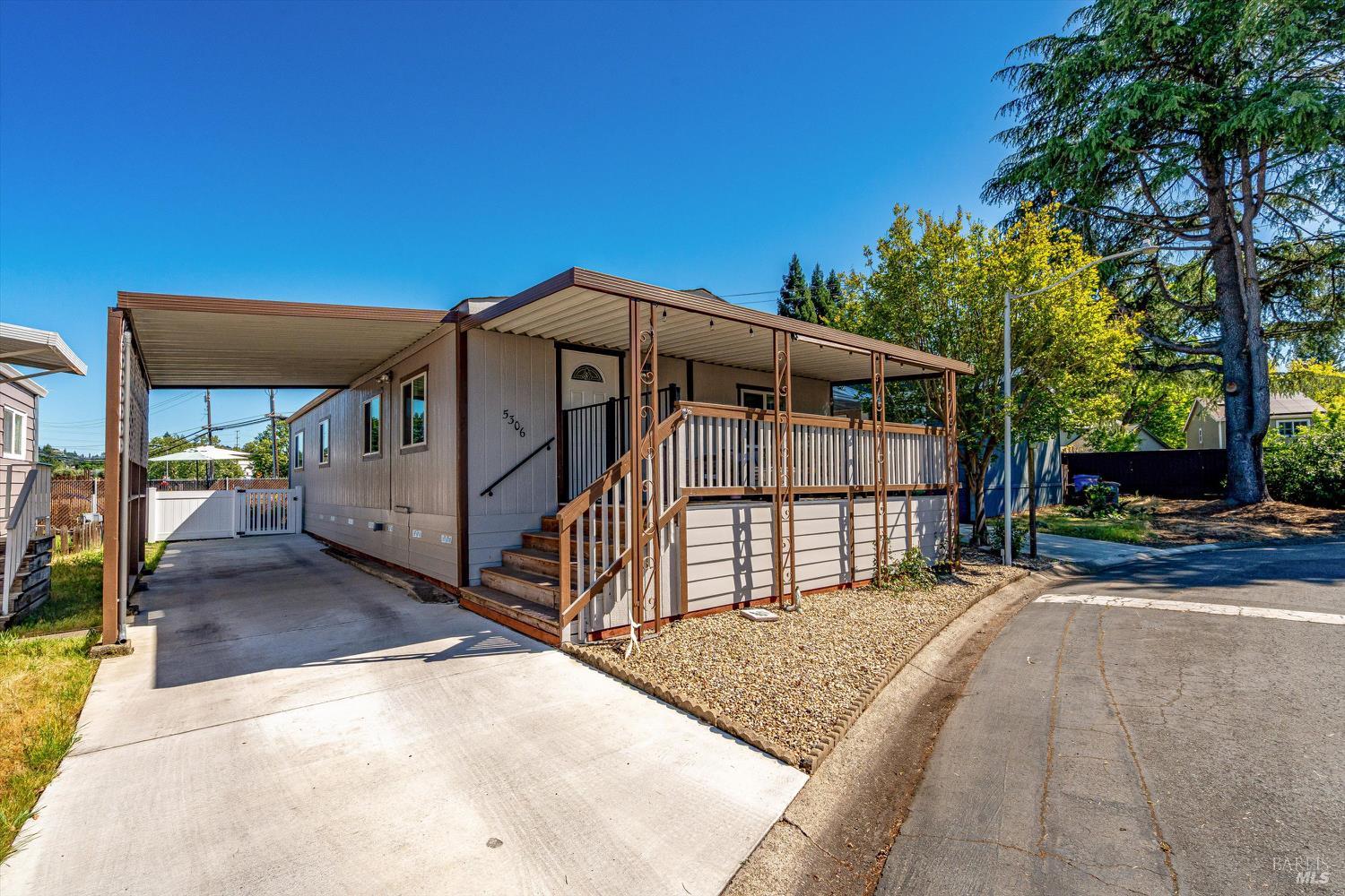 5306 Rexford Way Santa Rosa CA 95043