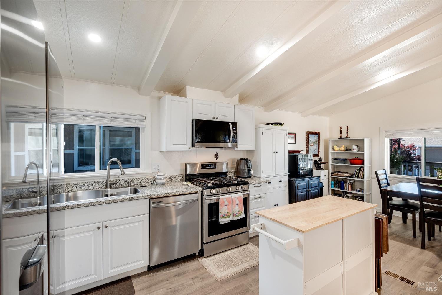 5306 Rexford Way Santa Rosa CA 95043