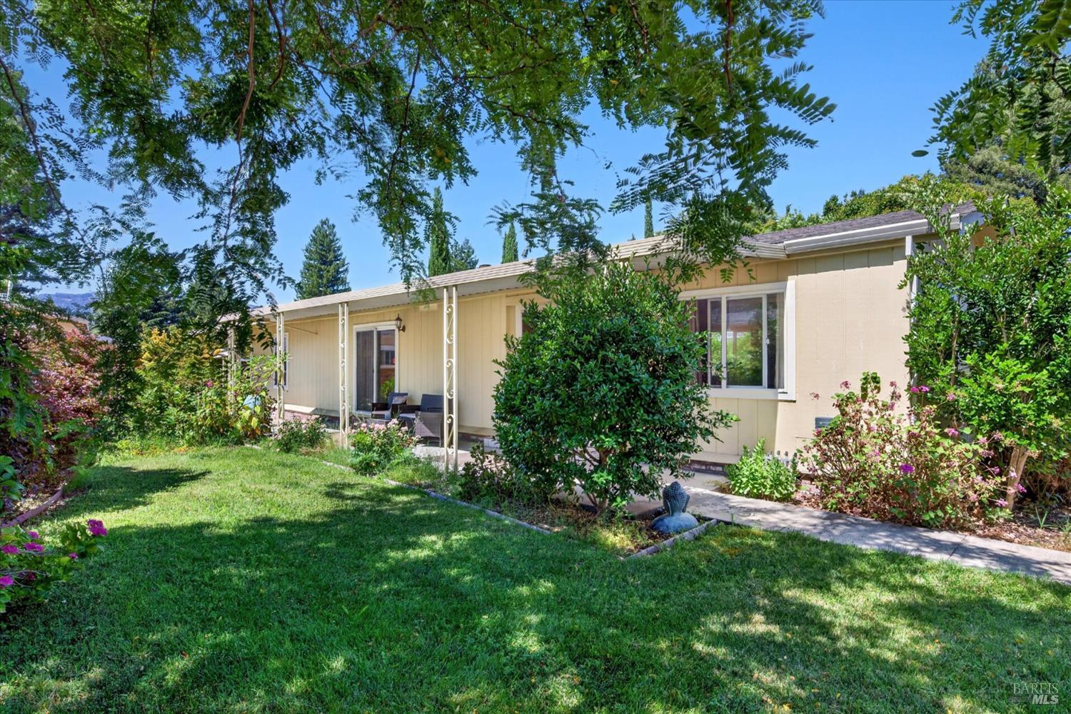 21 Redondo Court St. Helena CA 94574