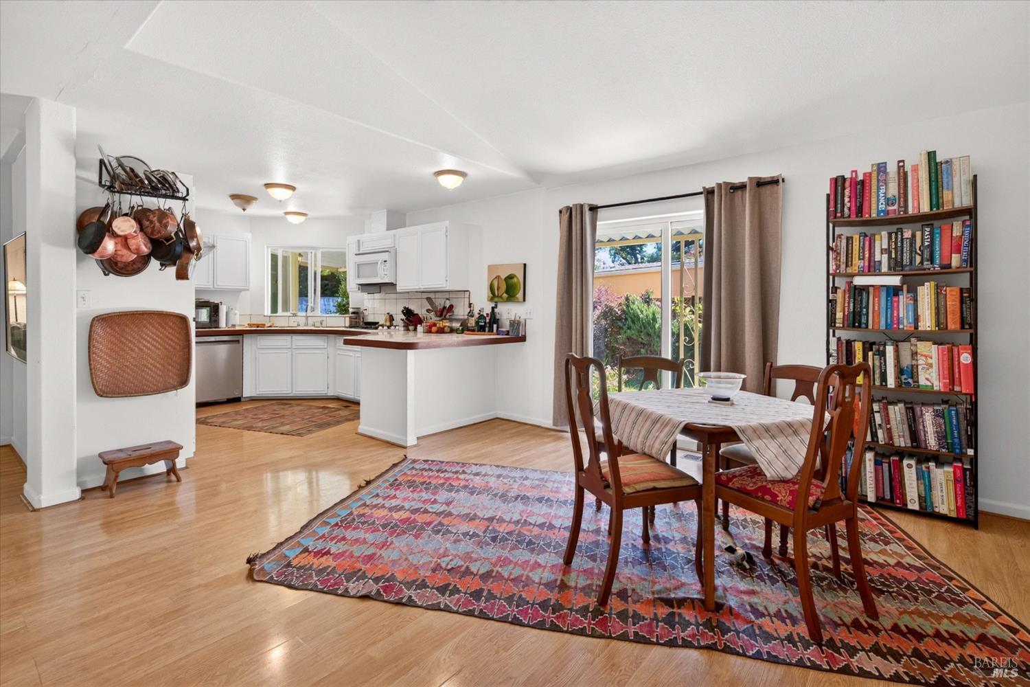 21 Redondo Court St. Helena CA 94574