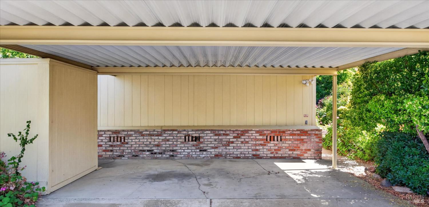 21 Redondo Court St. Helena CA 94574