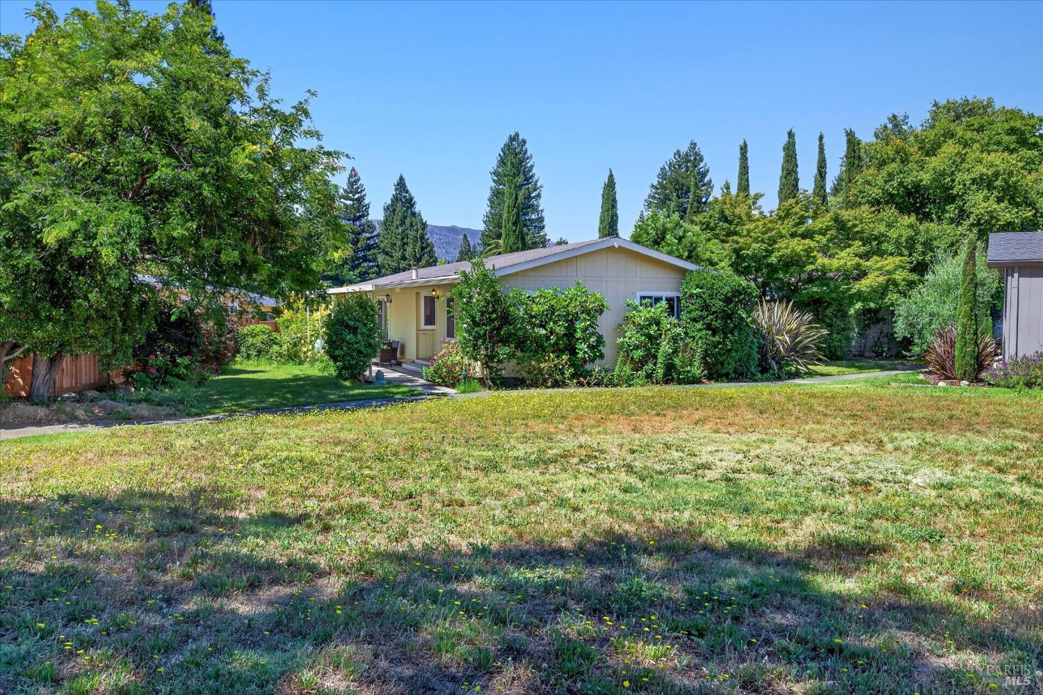 21 Redondo Court St. Helena CA 94574