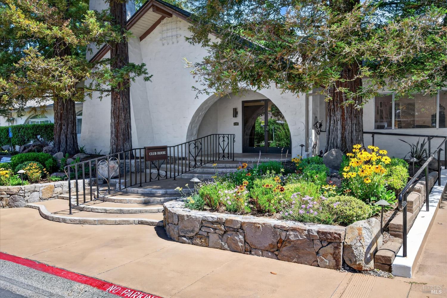 21 Redondo Court St. Helena CA 94574