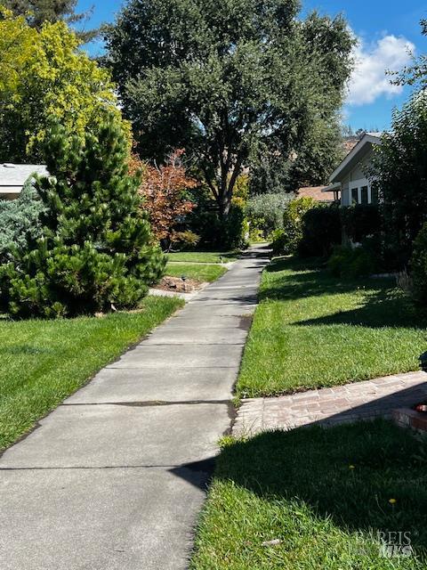 21 Redondo Court St. Helena CA 94574