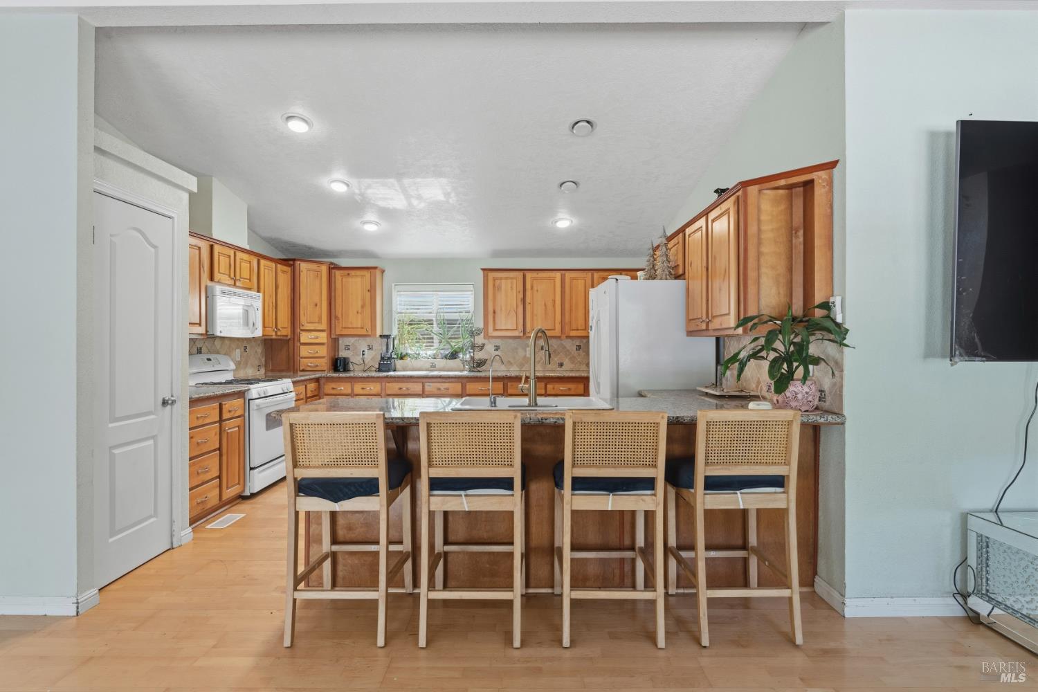 1320 North Road Laytonville CA 95454
