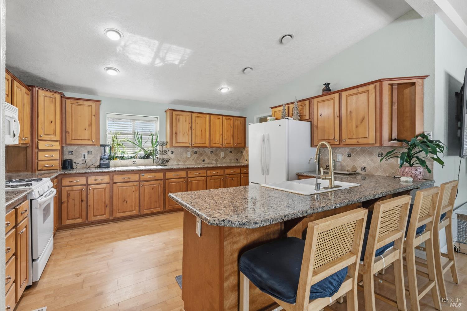 1320 North Road Laytonville CA 95454