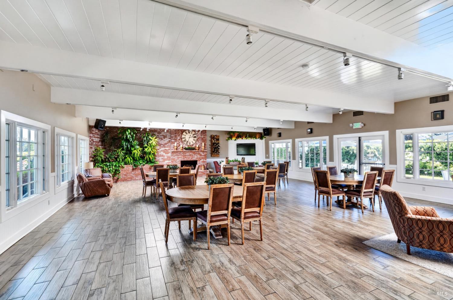 143 Oakwood Drive Petaluma CA 94954
