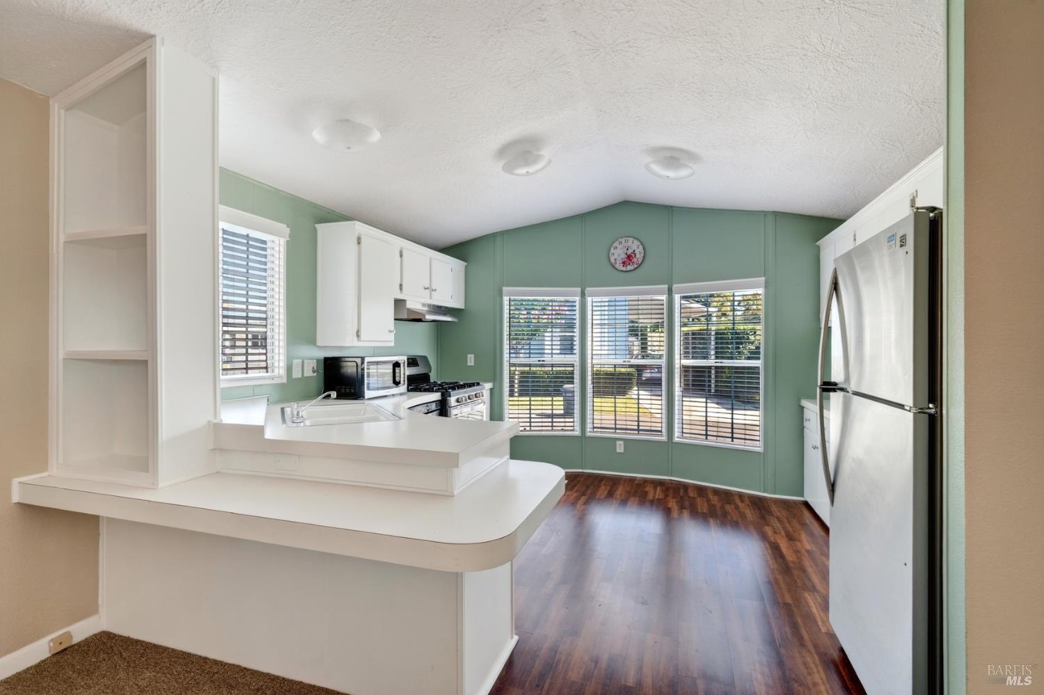 143 Oakwood Drive Petaluma CA 94954