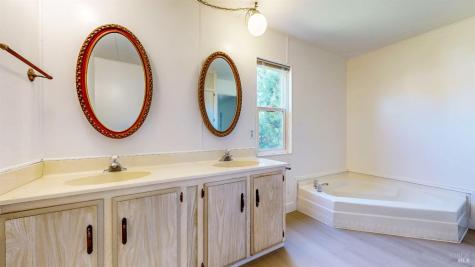 4 Estrella Drive Santa Rosa CA 95403