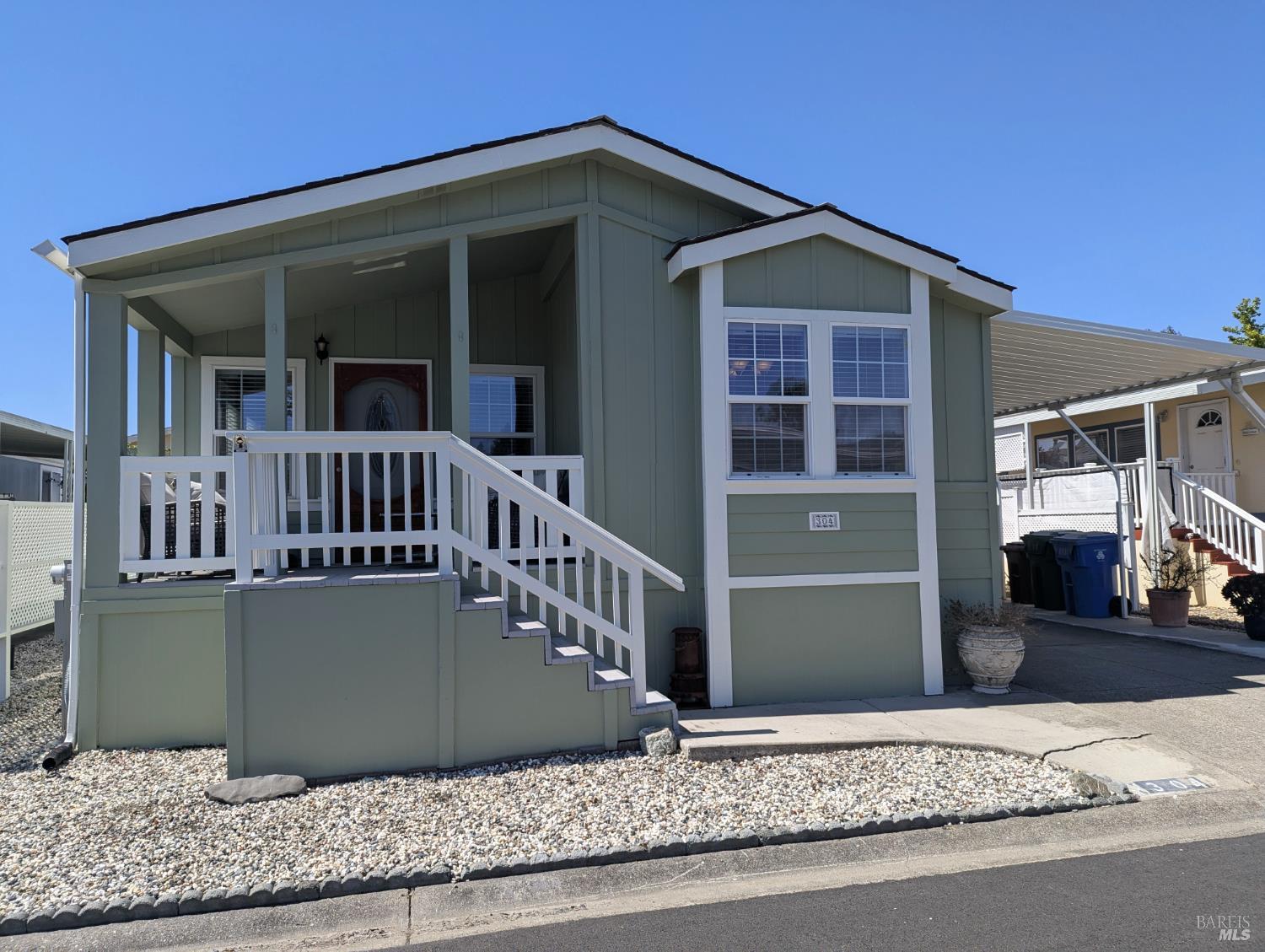 304 Chablis N Calistoga CA 94515