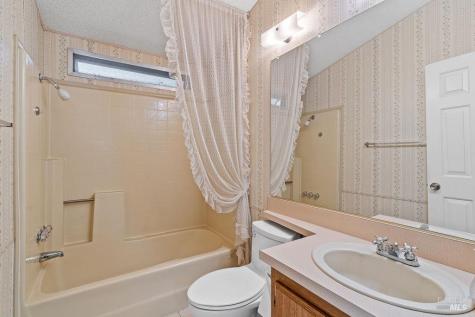 8147 Willow Street Windsor CA 95492