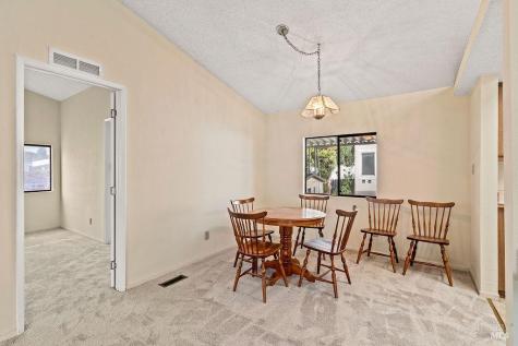 8147 Willow Street Windsor CA 95492