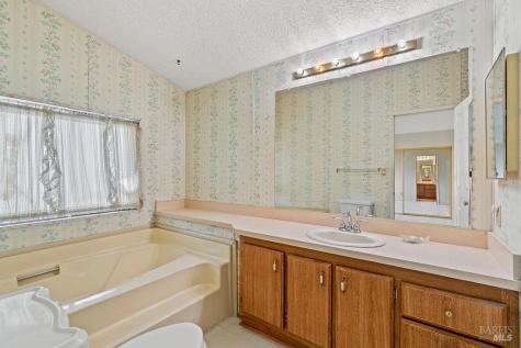 8147 Willow Street Windsor CA 95492