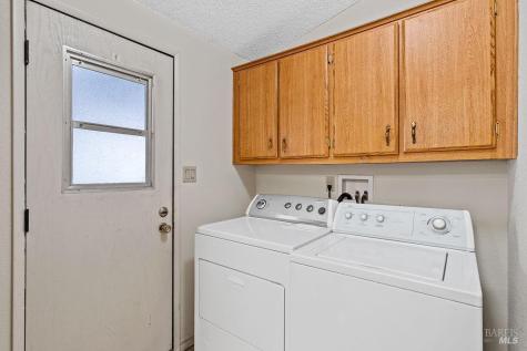 8147 Willow Street Windsor CA 95492