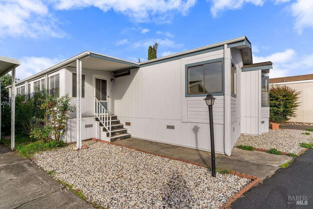8147 Willow Street Windsor CA 95492