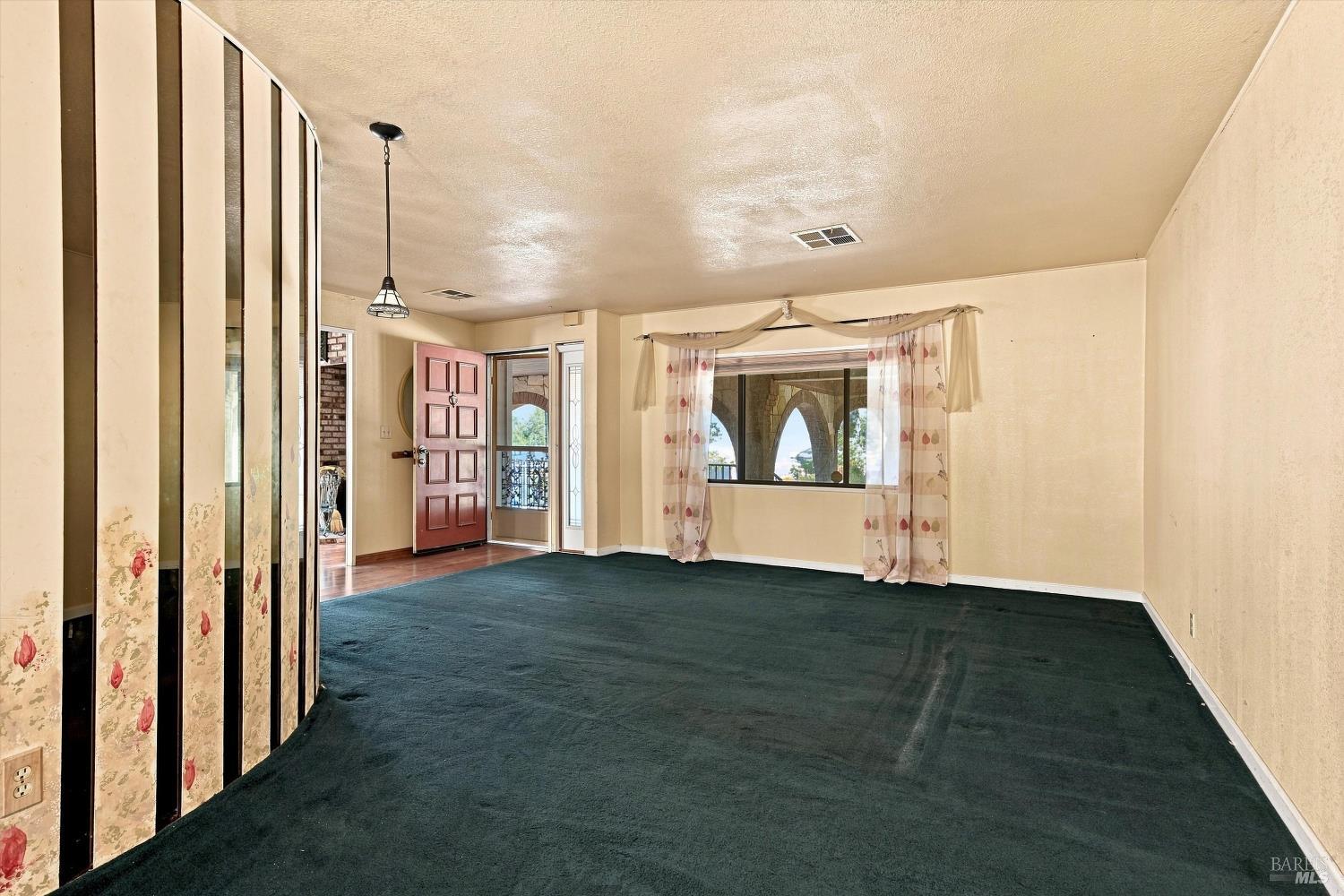 3725 Spring Valley Road Clearlake Oaks CA 95423