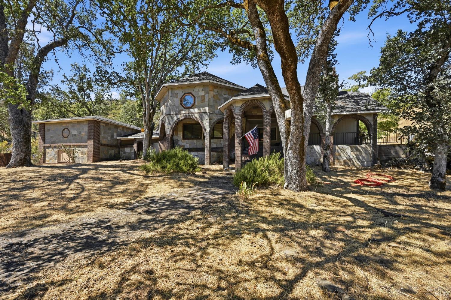 3725 Spring Valley Road Clearlake Oaks CA 95423