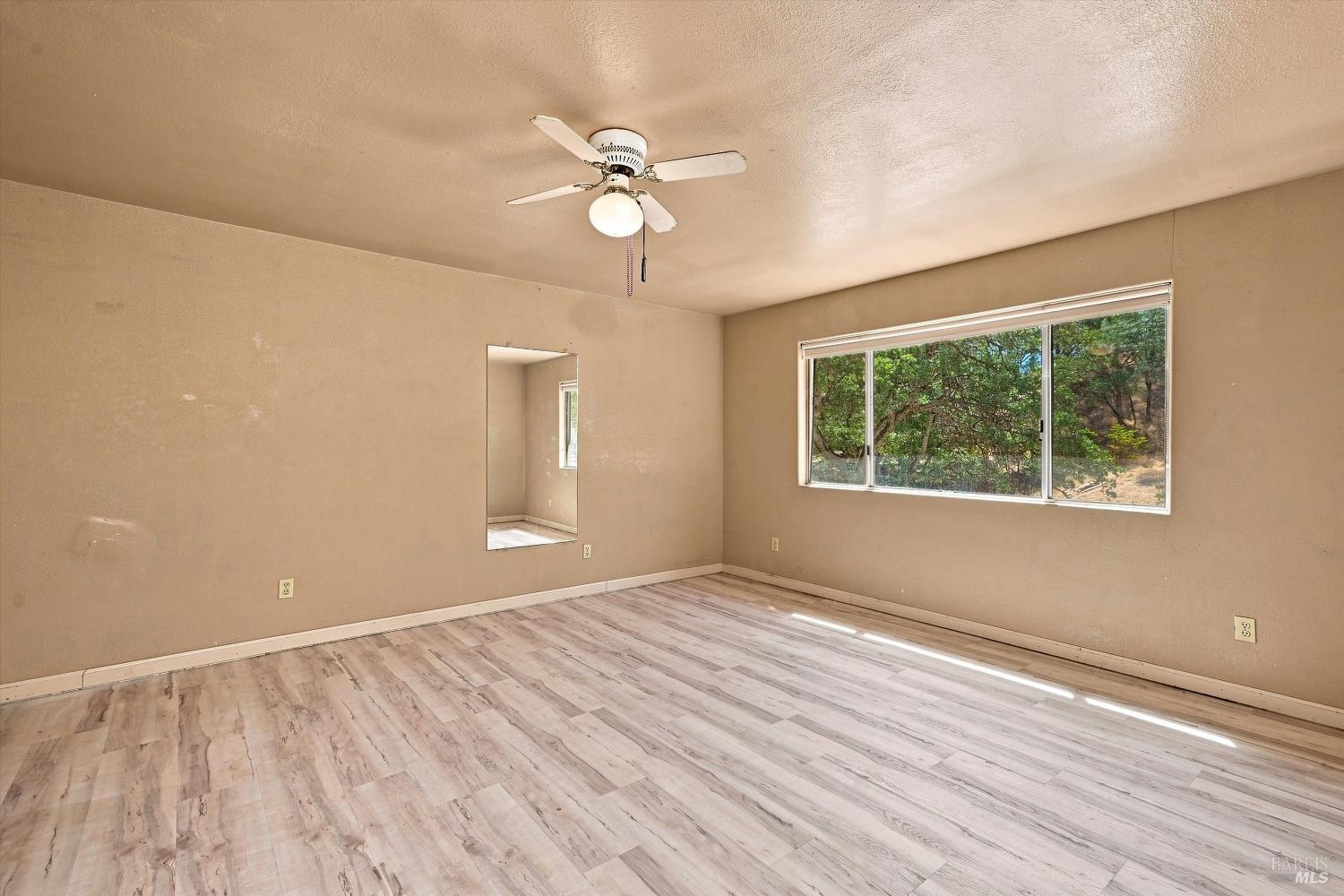 3725 Spring Valley Road Clearlake Oaks CA 95423