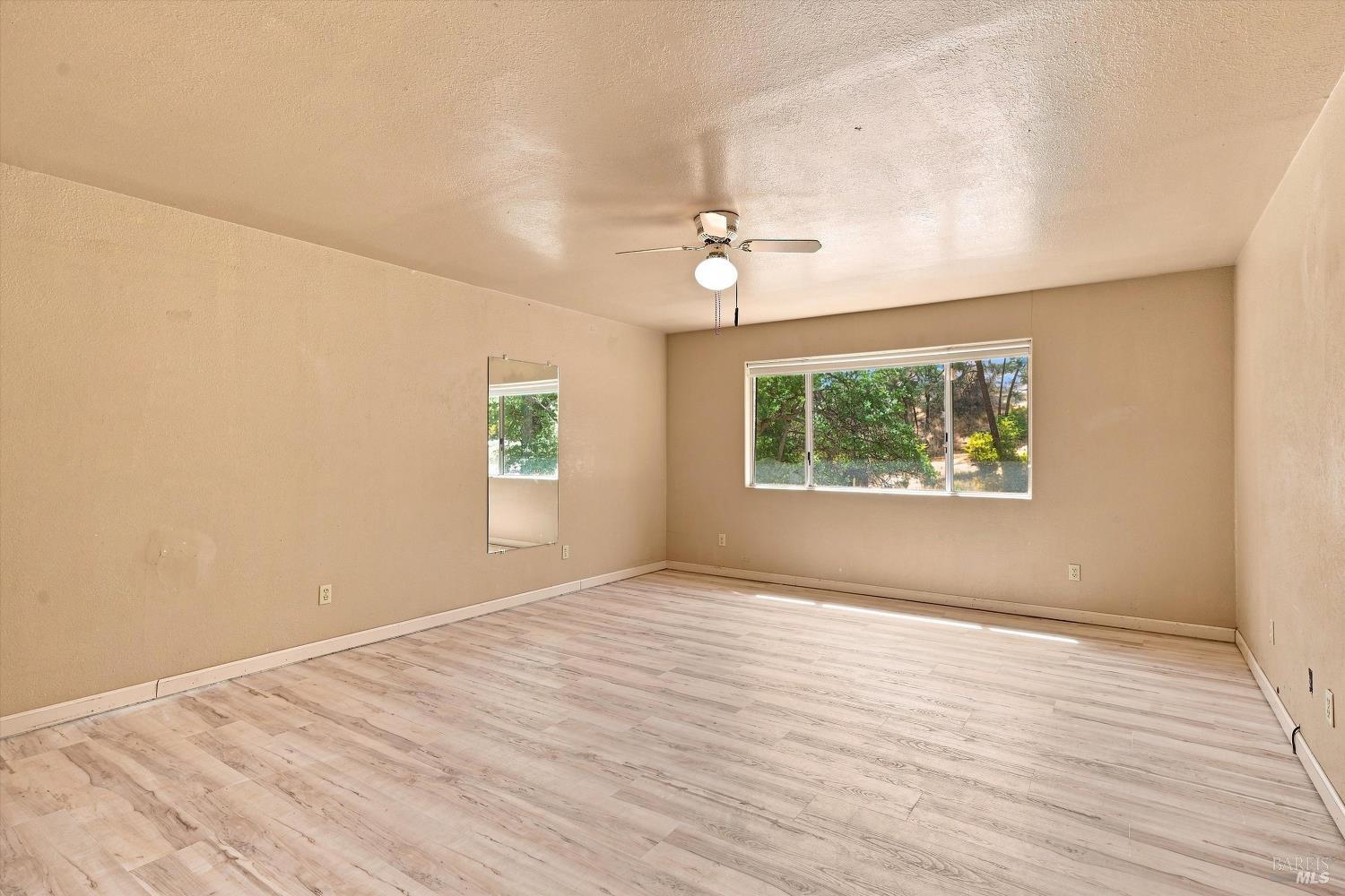 3725 Spring Valley Road Clearlake Oaks CA 95423