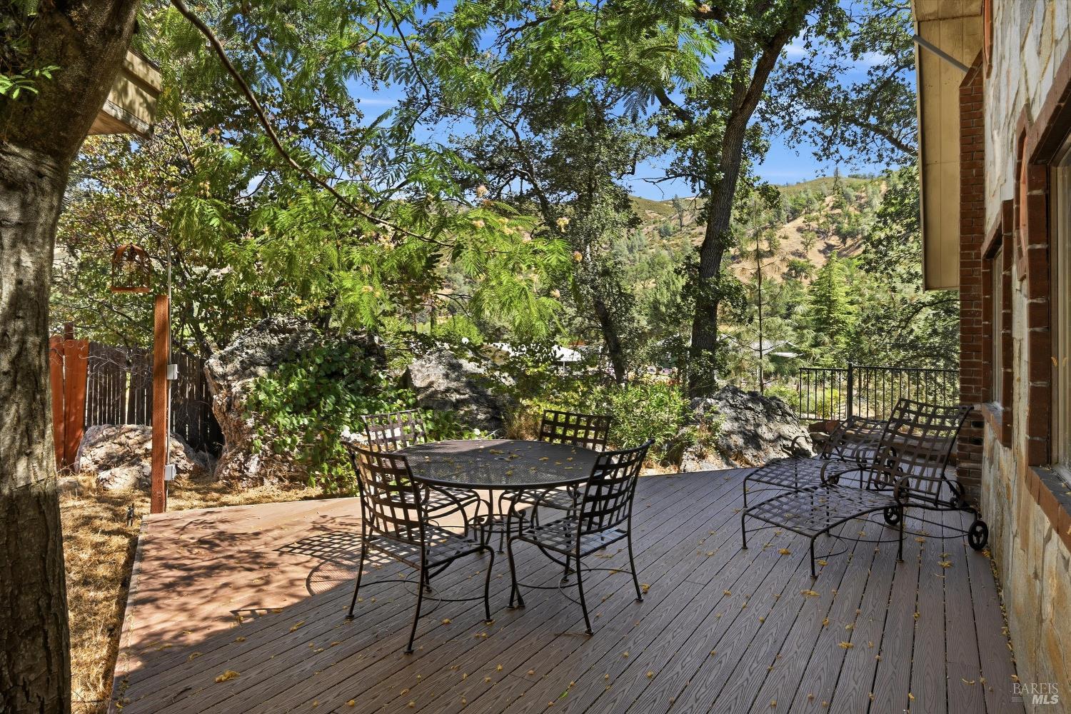 3725 Spring Valley Road Clearlake Oaks CA 95423