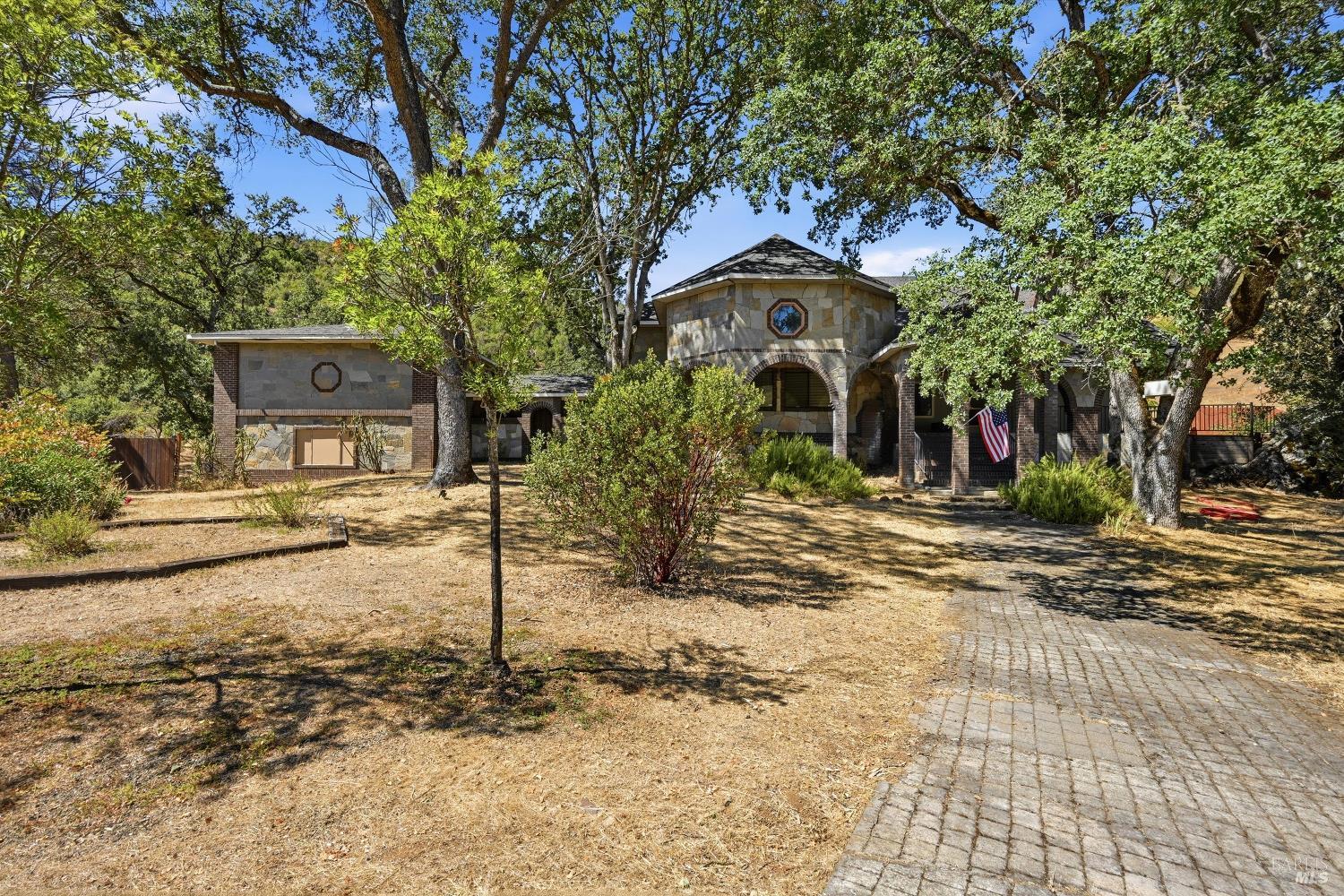 3725 Spring Valley Road Clearlake Oaks CA 95423