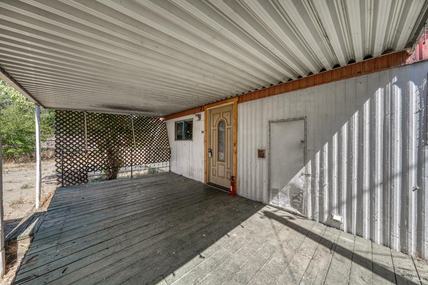 5542 Old Highway 53 Clearlake CA 95422