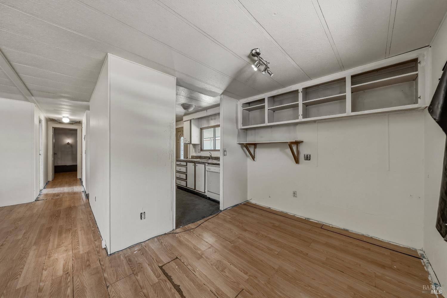 5542 Old Highway 53 Clearlake CA 95422