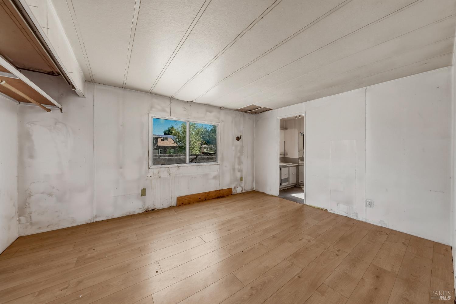 5542 Old Highway 53 Clearlake CA 95422
