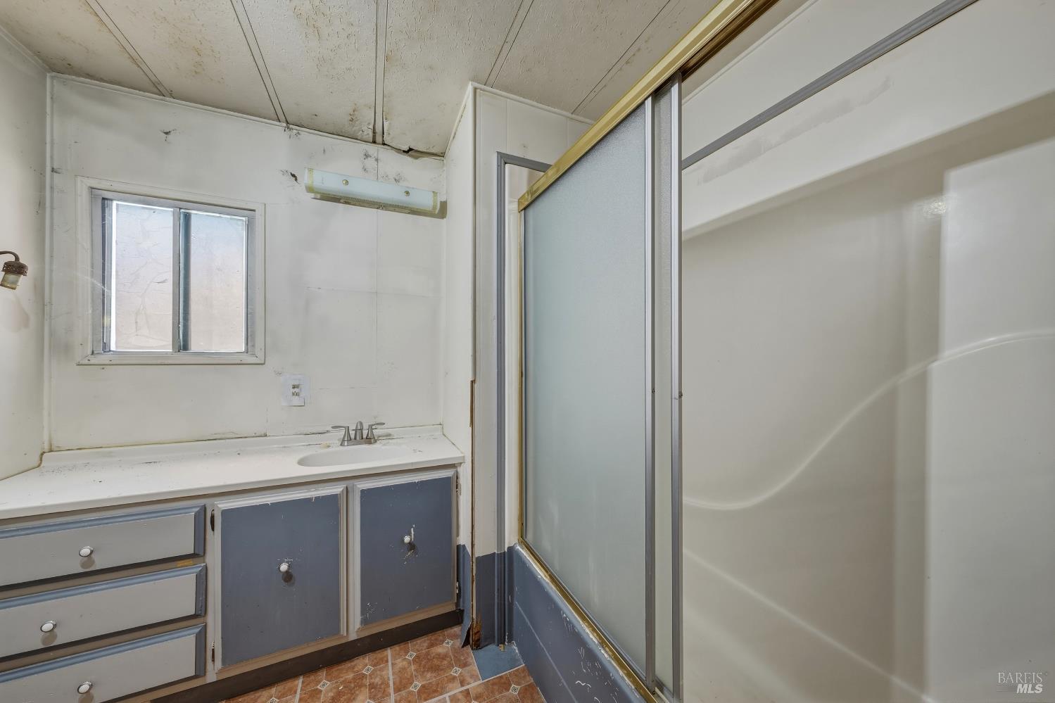 5542 Old Highway 53 Clearlake CA 95422