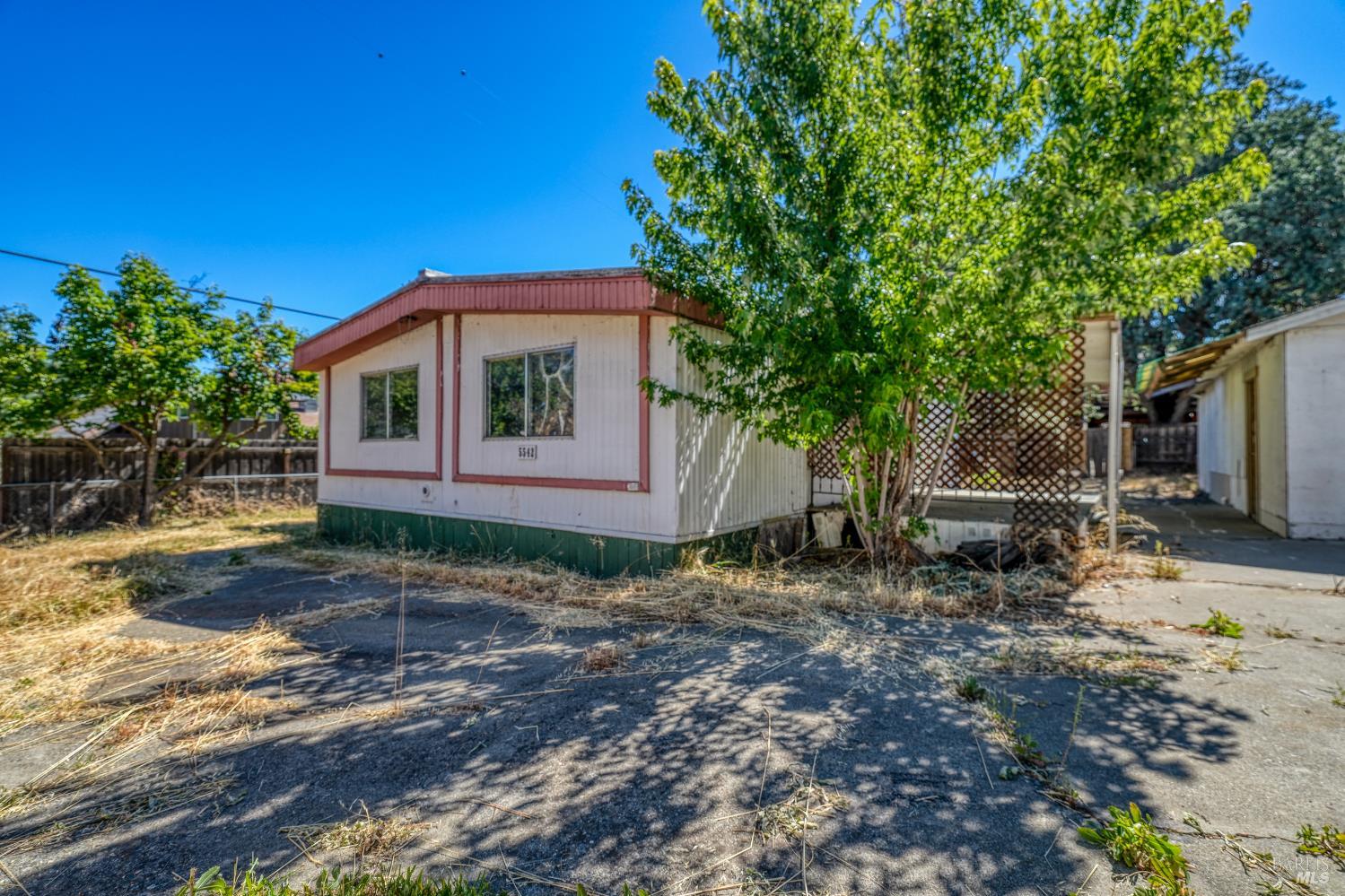 5542 Old Highway 53 Clearlake CA 95422