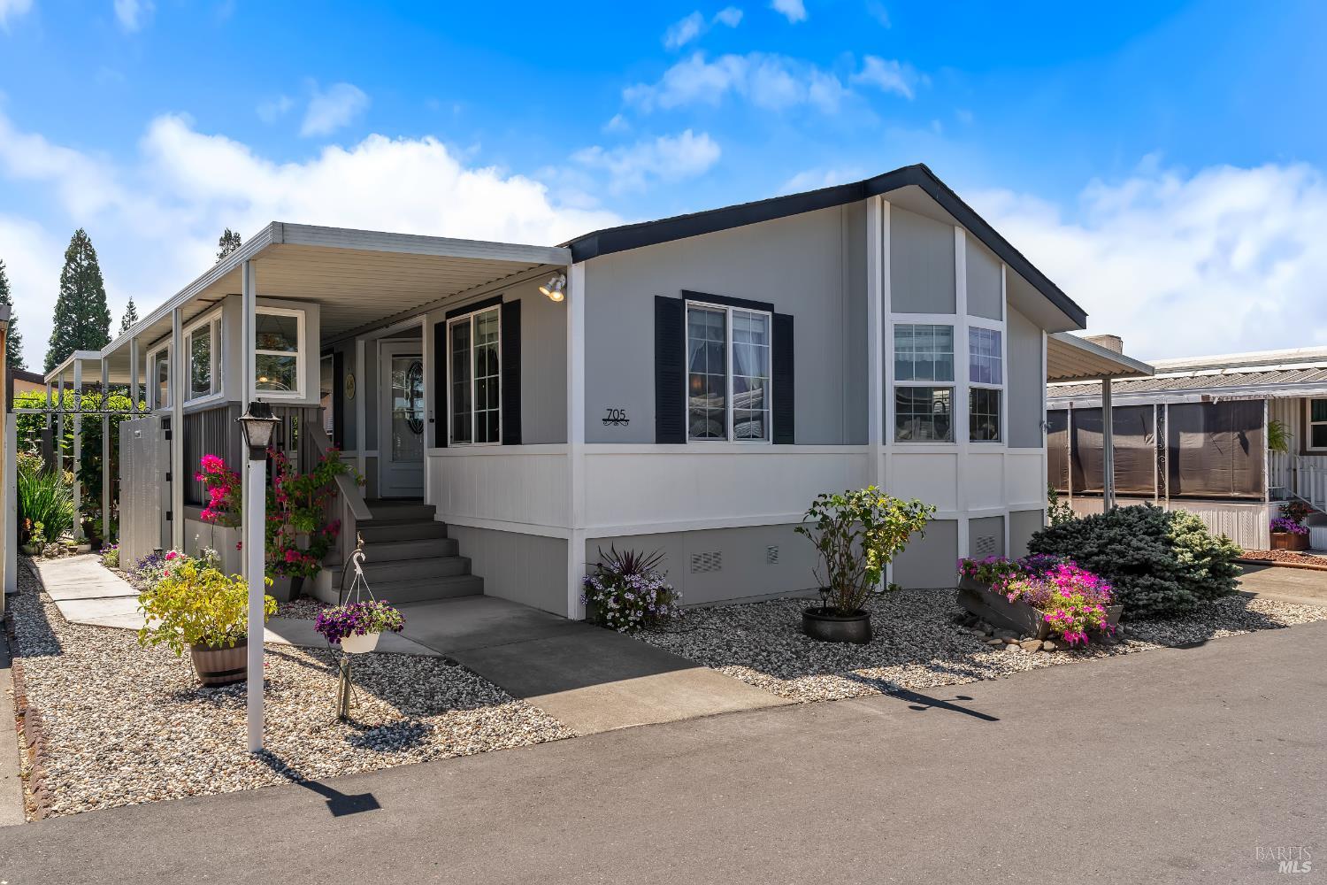705 Sequoia Street Windsor CA 95492