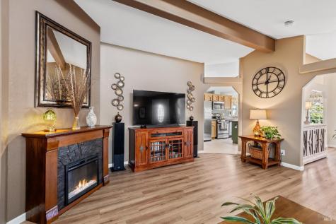 705 Sequoia Street Windsor CA 95492